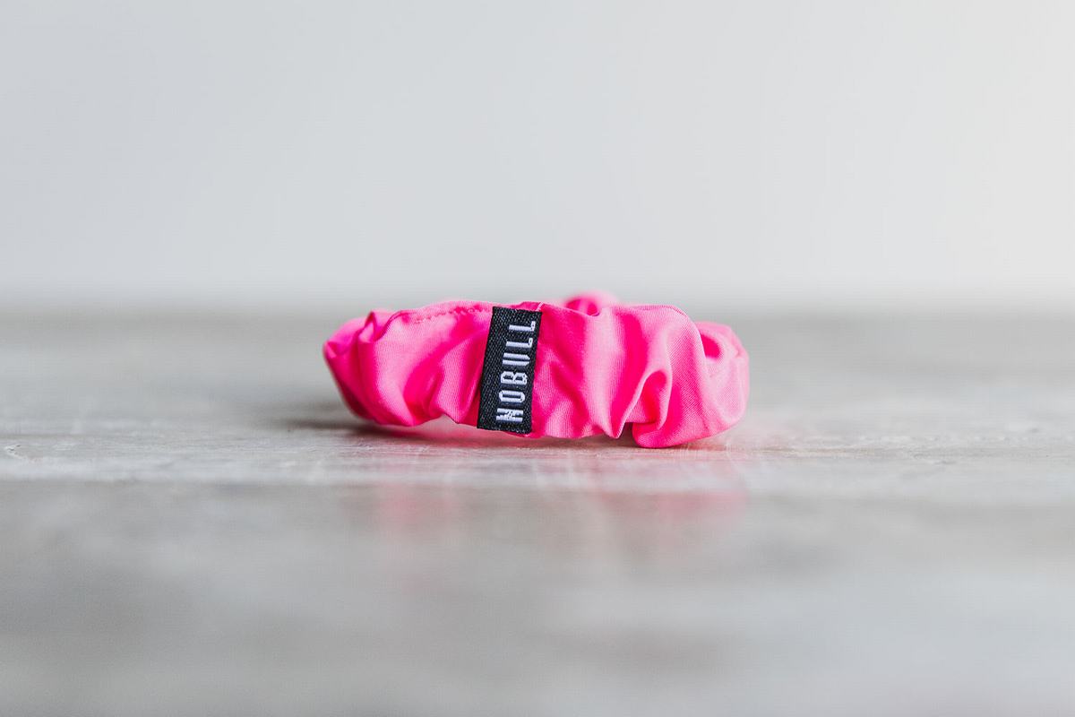 Nobull Scrunchie Neon Women's Scrunchie Pink | Australia (AO8756)